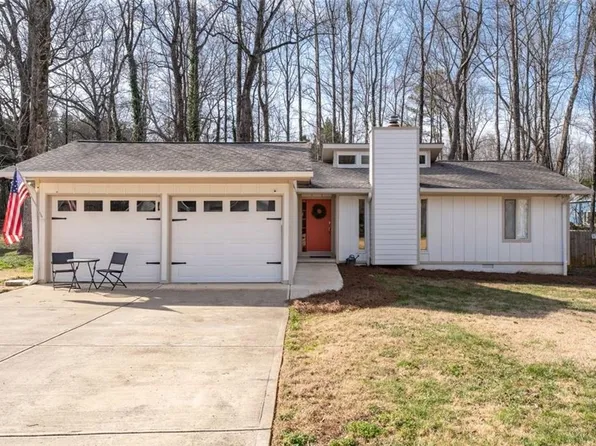 3241 Mountain Hollow Dr, Marietta, GA 30062
