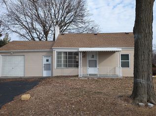 281 E North End Ave, Elmhurst, IL