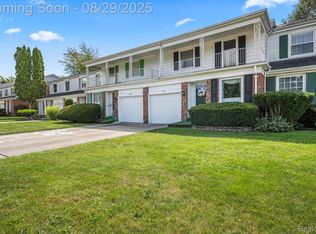 2021 Crestbrook Ln, Flint, MI 48507