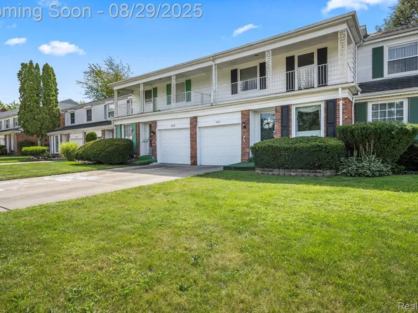 2021 Crestbrook Ln, Flint, MI 48507