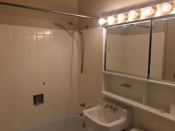 5th image of 3029 Foxboro Dr