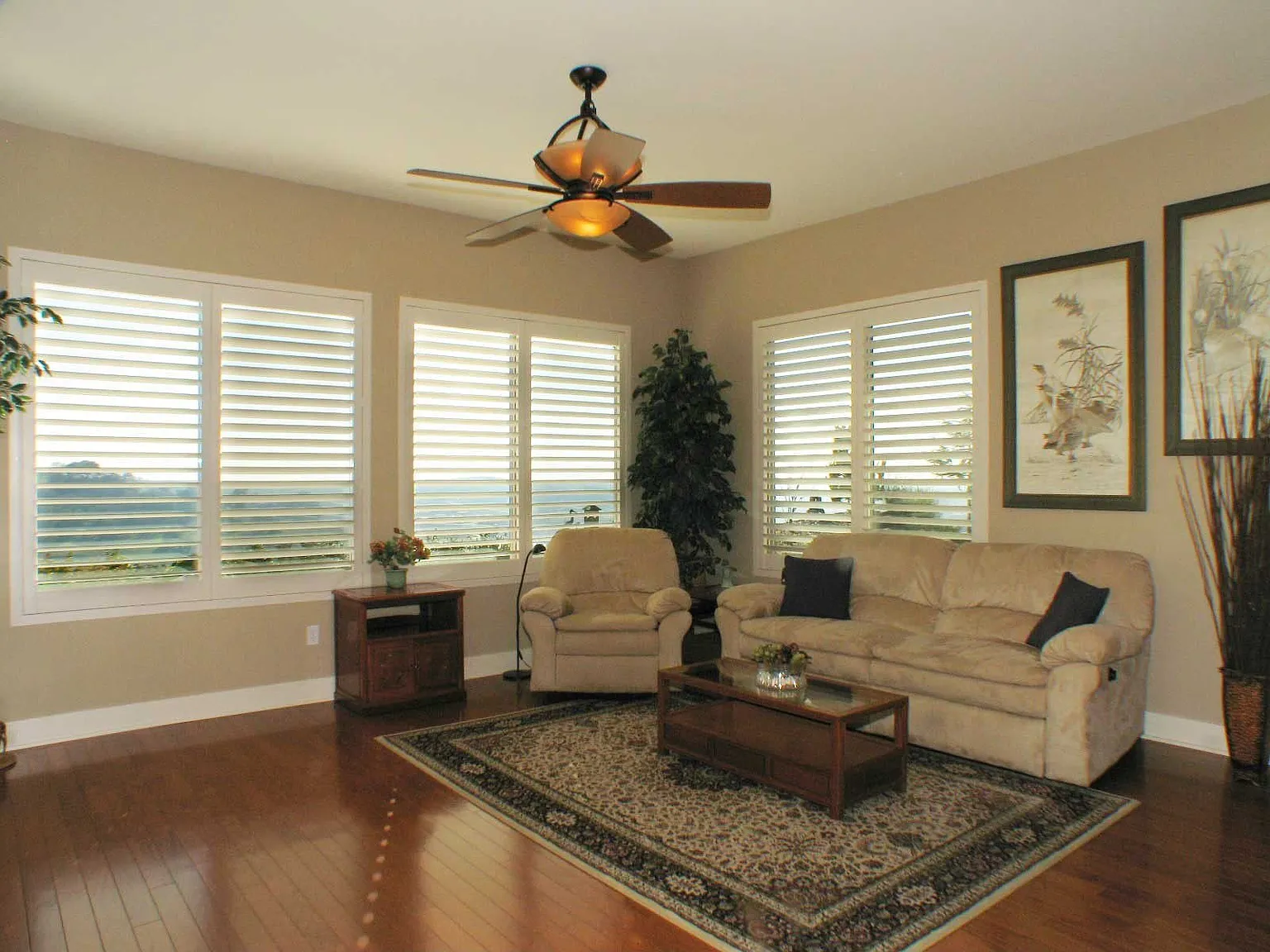 2549 Black Hawk Ln photo 1
