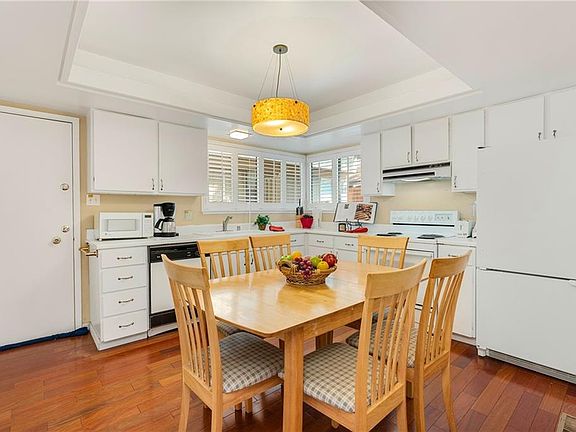 4th image of 870 Southwood Blvd #10