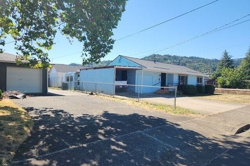 1st image of 583 W Hazel St
