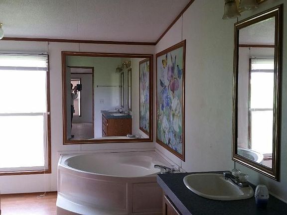 2nd image of 3190 Meadow Vista Cir