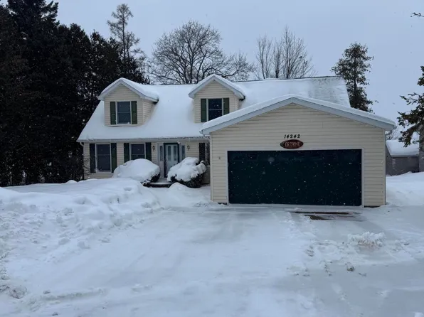 14242 Hill St, Presque Isle, MI 49777