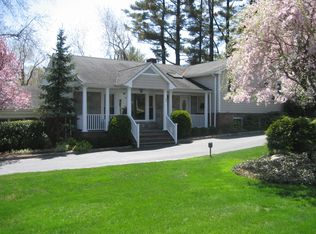 7 Bobbie Ln, Rye Brook, NY 10573