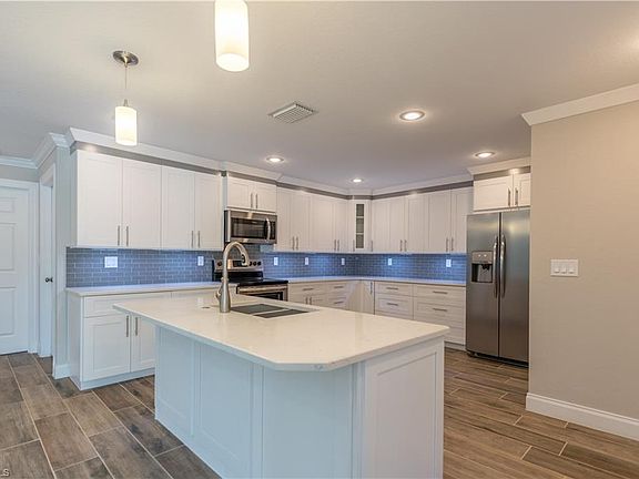 2nd image of 1023 Alfreda Ave
