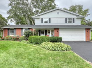 16645 Queen Ann Dr, Brookfield, WI 53005