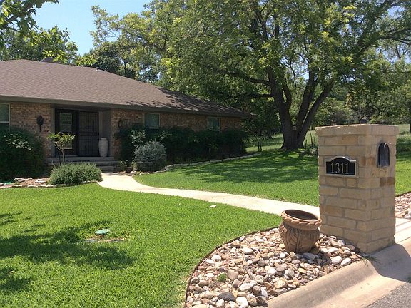 2nd image of 1311 Warbler Dr