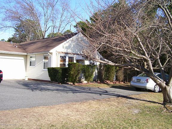 2nd image of 1 Quincy Dr