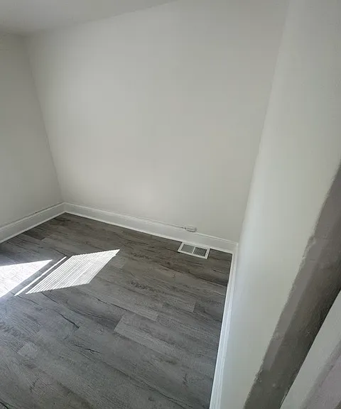 305 N Franklin St — Photo 35