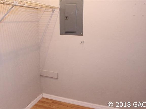 4th image of 1220 SW 16th Ave APT C