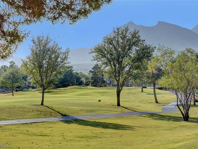 2913 Vista Butte Dr — Photo 39