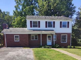 304 Plymouth St, Athens, WV 24712