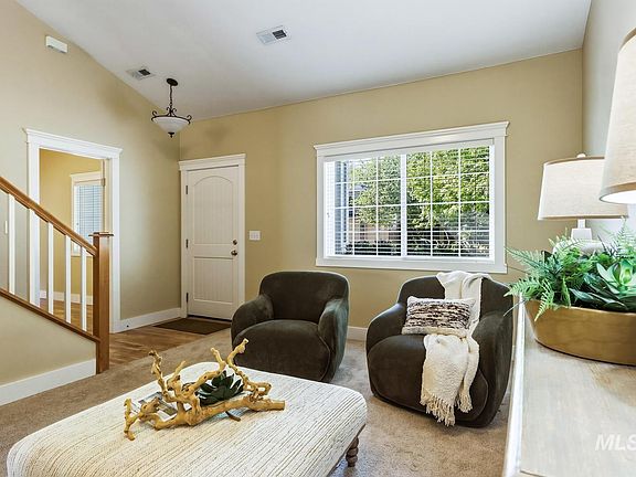 3rd image of 3078 E Shadowview St