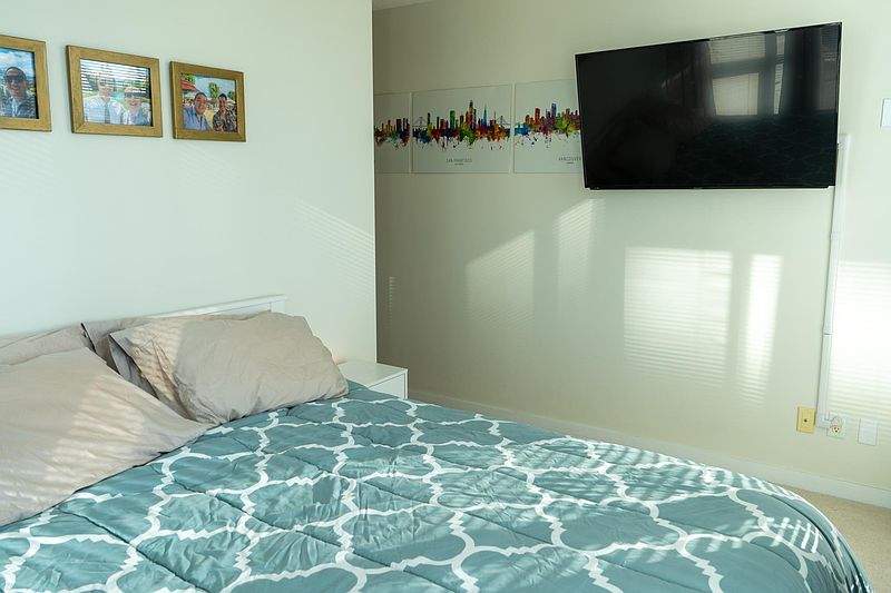 Surrey Apartment for rent - 2 Bedrooms — photo 9
