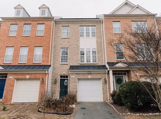 12792 Heron Ridge Dr, Fairfax, VA 22030