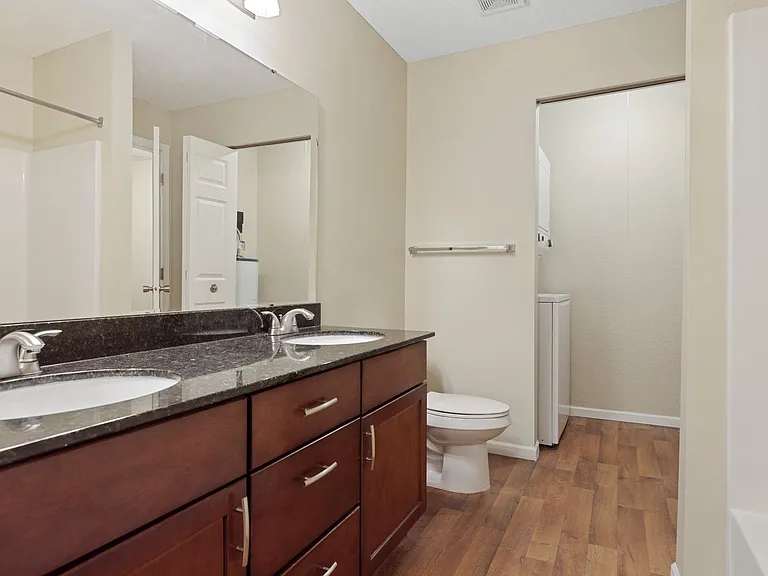 Waterford Place Townhomes — Photo 14
