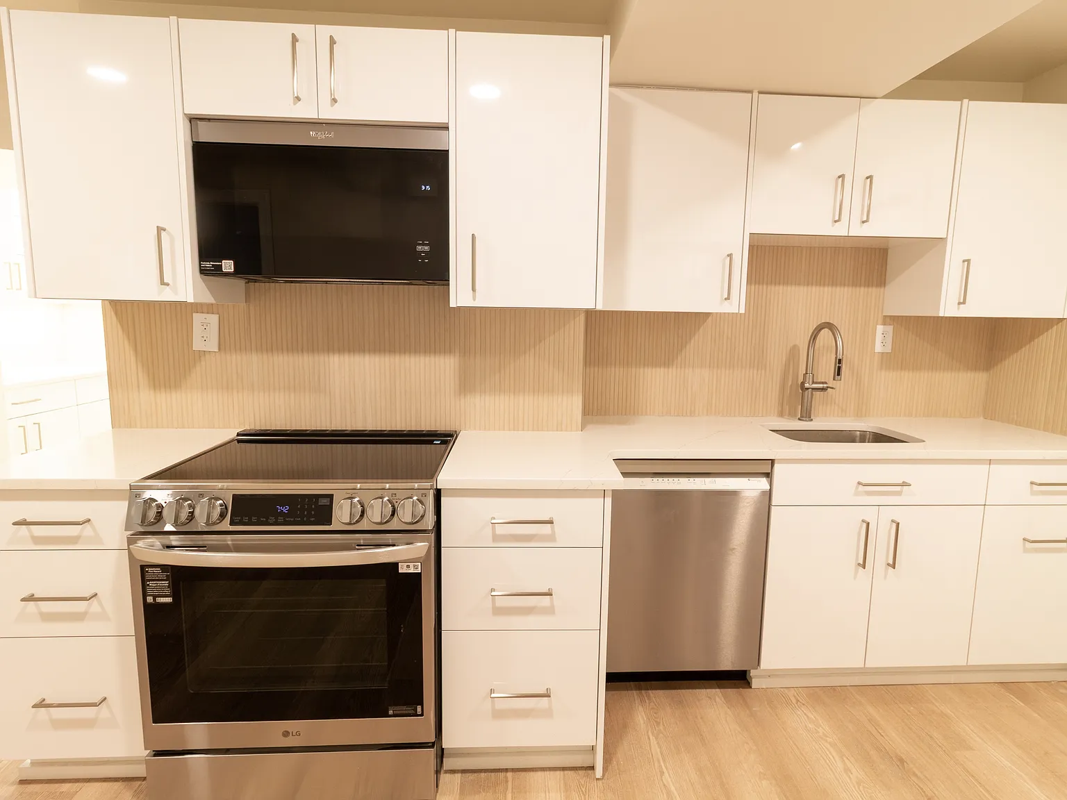 17 North Pearl Street - The Garden — Photo 4
