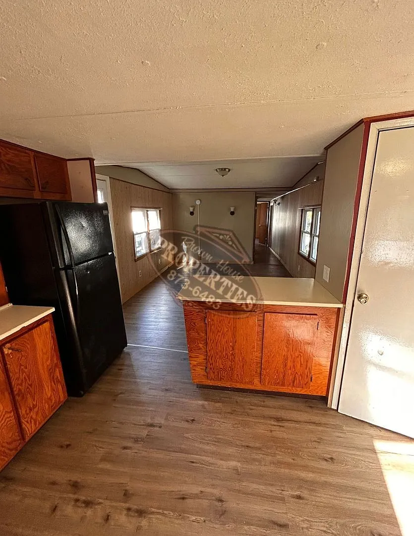 17 Pleasant — Photo 2