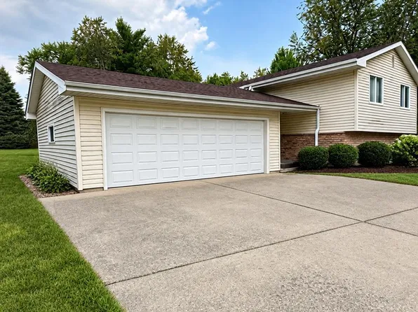 22609 Orinoco St NE, Stacy, MN 55079