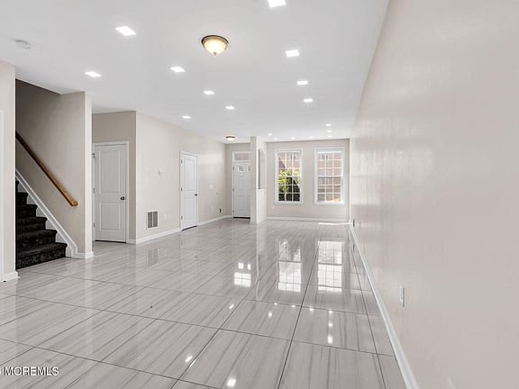 5th image of 21 Prague Place