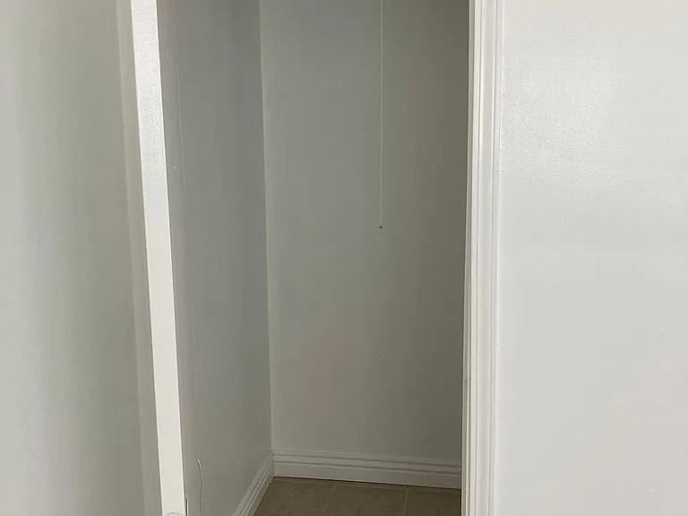 6811 Oxford Dr — Photo 5