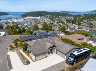 2016 Piper Cir, Anacortes, WA 98221