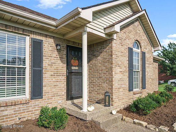 4th image of 166 Meadowview Dr