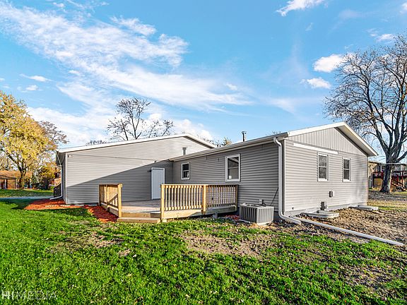 3rd image of 22538 Imperial Dr