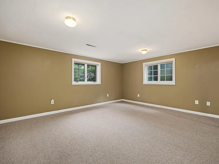 2526 W Huntington Dr — Photo 28