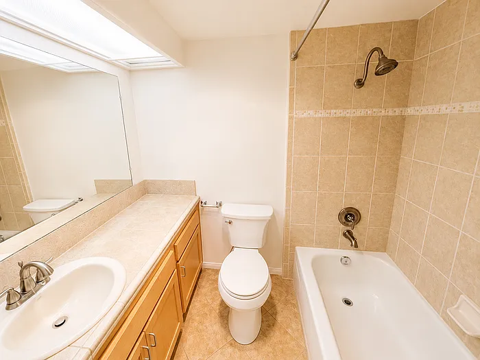 4759 Lamont St — Photo 14