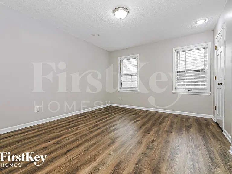 10130 Bond St — Photo 13