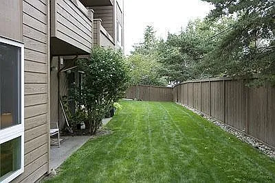 5844 NE 75th St #A109 — Photo 2