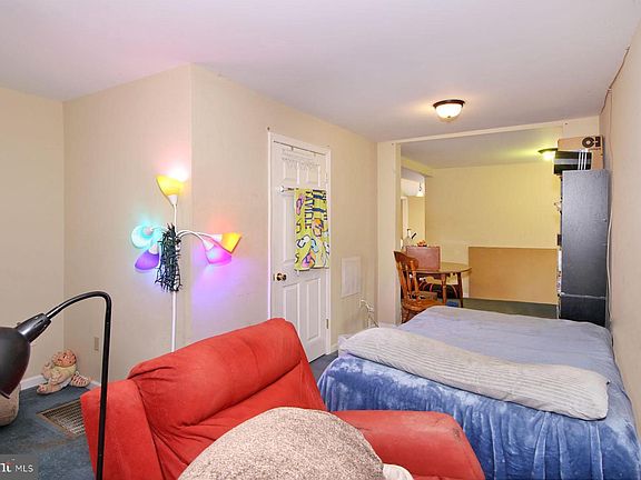 5th image of 412 Pershing Ave