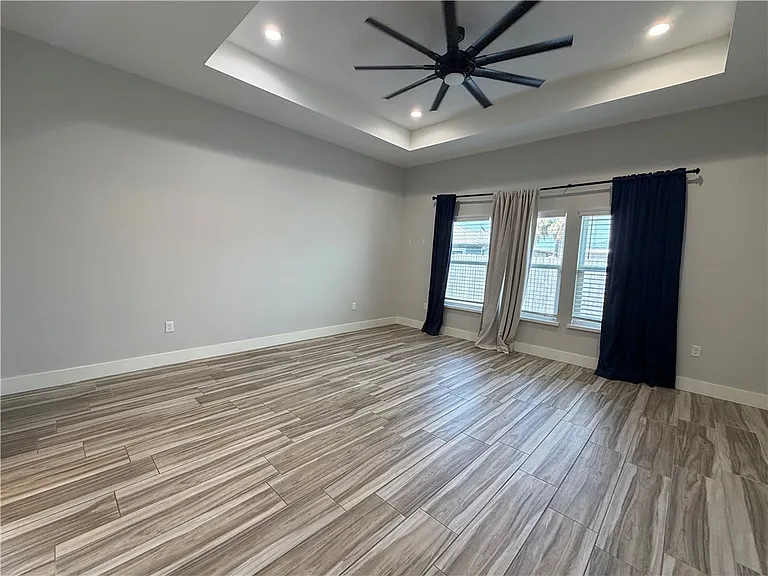 15521 Dyna St — Photo 16