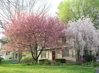 365 Kilbourn Rd, Rochester, NY 14618