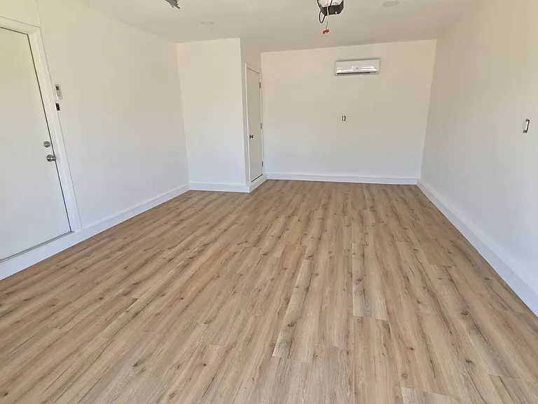 1016 Meredith Dr — Photo 10