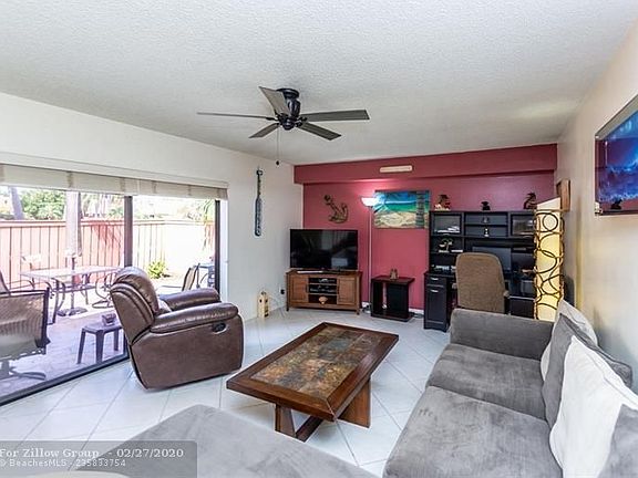 5th image of 2805 Waterford Dr N #2805