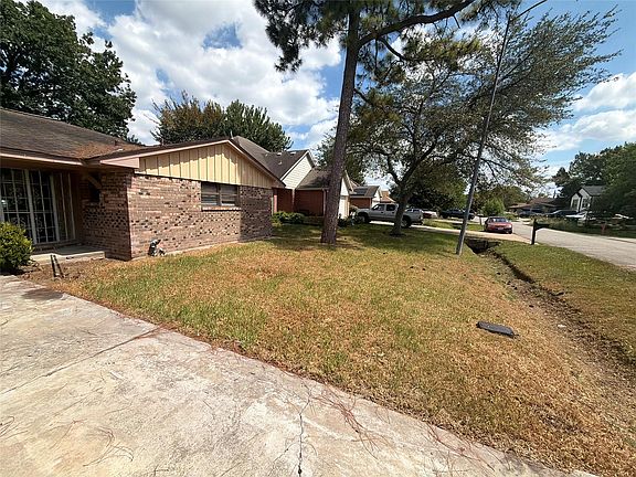 3rd image of 5201 Jezebel St