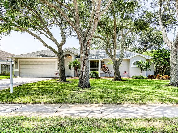 3rd image of 3020 Pineda Crossing Dr