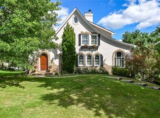 302 Ashbury Ct, Cranberry Township, PA 16066