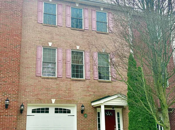 48 Hibiscus Ct, La Plata, MD 20646