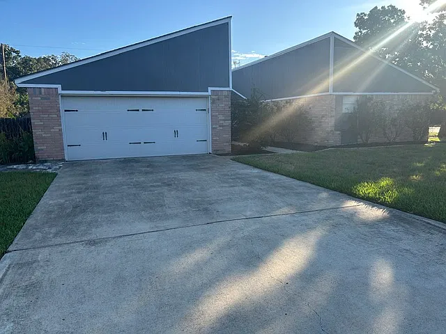 3 bed, 1780 sqft, $2,100 — Photo 1