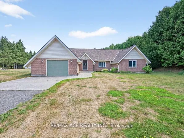 2425 N School Rd, Highlands East, ON K0L 2Y0