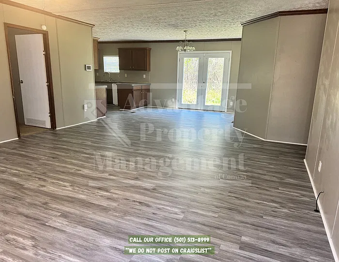 5 bed, 3.0 bath, 1584 sqft, $1,500 — Photo 3