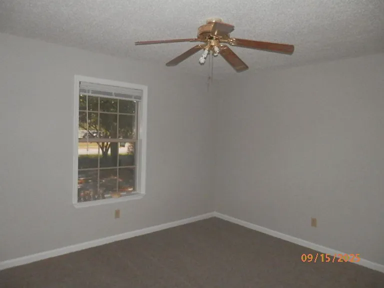 631 Windhaven Dr — Photo 5