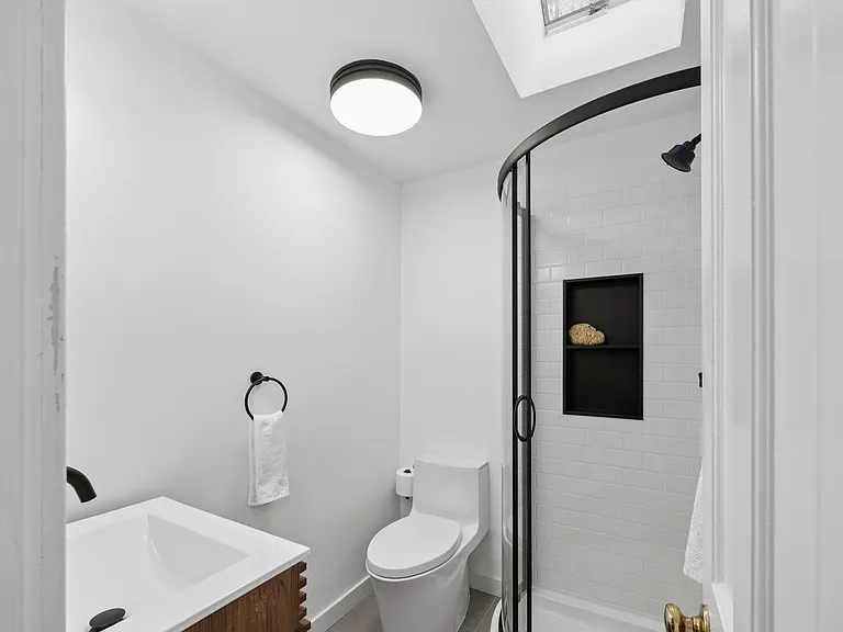 71 Hampton St — Photo 11