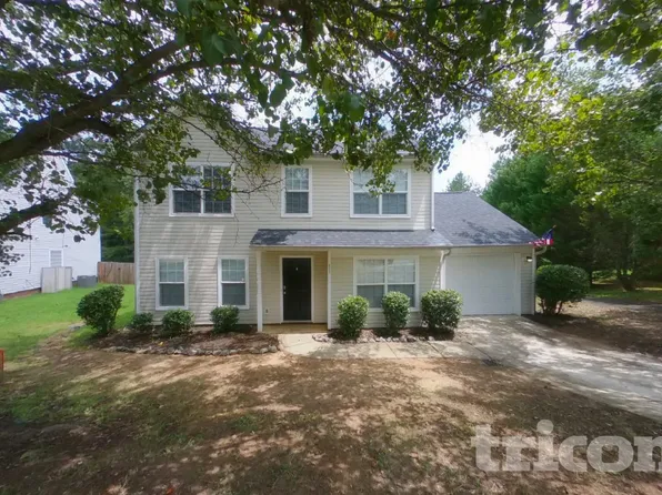 911 Woodington Ln, Charlotte, NC 28214
